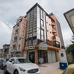 Хотел каро и Варна