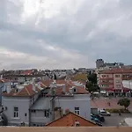 каро и Хотел Варна