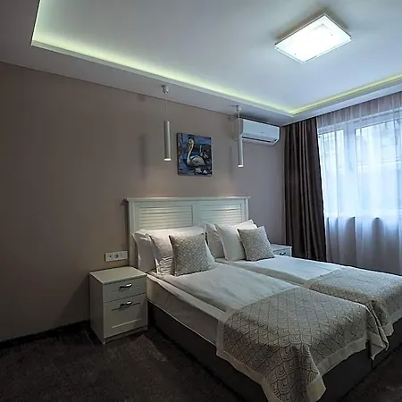Otel Caro & 3*