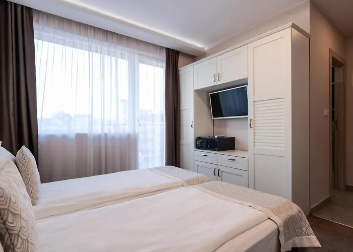 Caro & Ξενοδοχείο Βάρνα