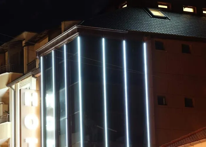 酒店 Caro & 瓦爾納